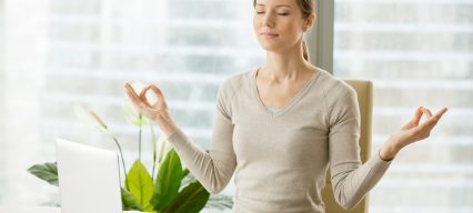 séance-de-méditation-au-travail